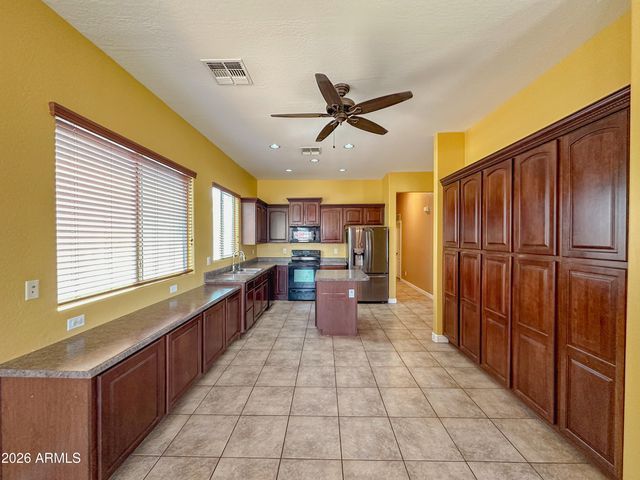 11034 W WASHINGTON Street, Avondale, AZ 85323