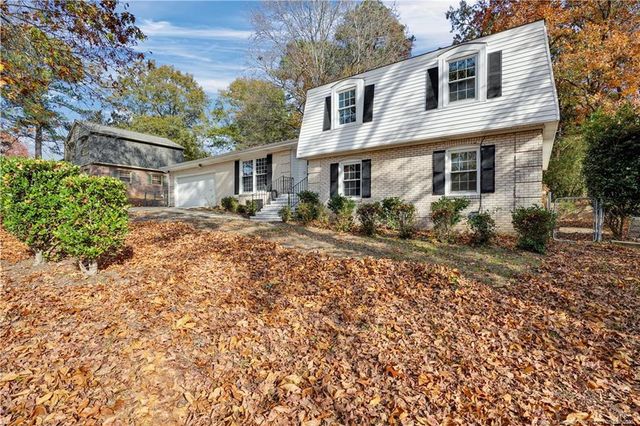 209 Waxhaw Drive, Fayetteville, NC 28314