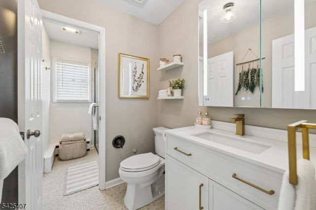 108 Beacon Hill Rd, Washington Twp., NJ 07830