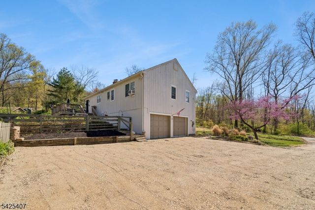 108 Beacon Hill Rd, Washington Twp., NJ 07830