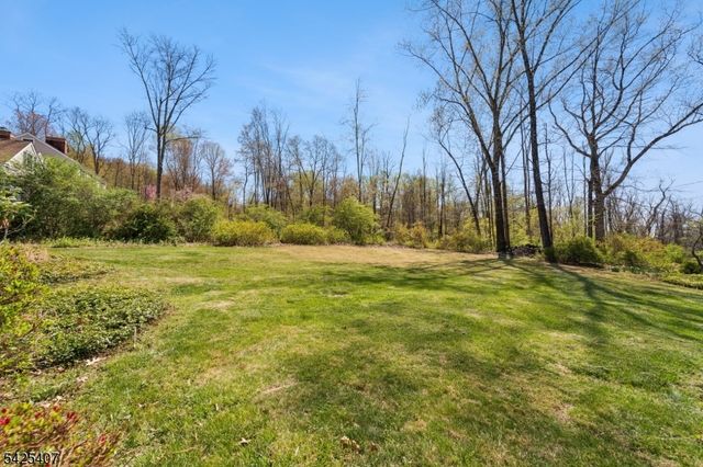 108 Beacon Hill Rd, Washington Twp., NJ 07830