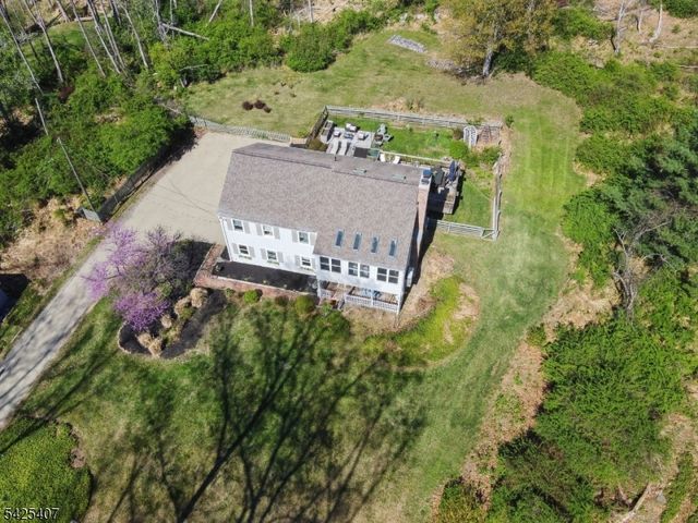 108 Beacon Hill Rd, Washington Twp., NJ 07830