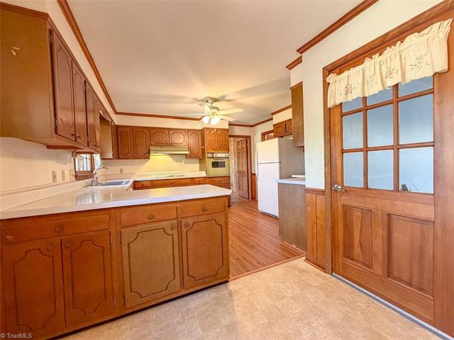 1303 Briarcliff Road, Burlington, NC 27215