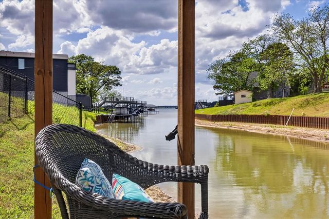 245 Autumn Wood Trail, Gun Barrel City, TX 75156