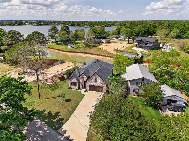 245 Autumn Wood Trail, Gun Barrel City, TX 75156