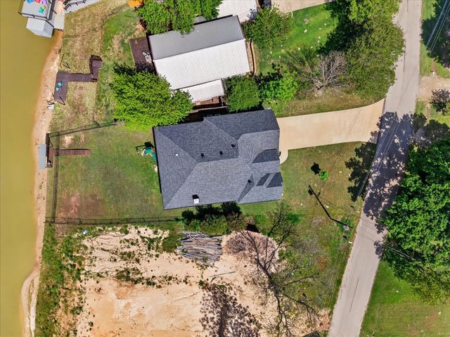 245 Autumn Wood Trail, Gun Barrel City, TX 75156