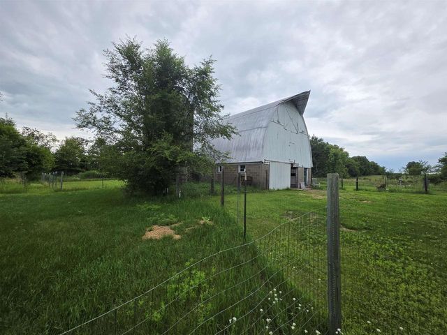 W6581 Meyer Road, New Lisbon, WI 53950