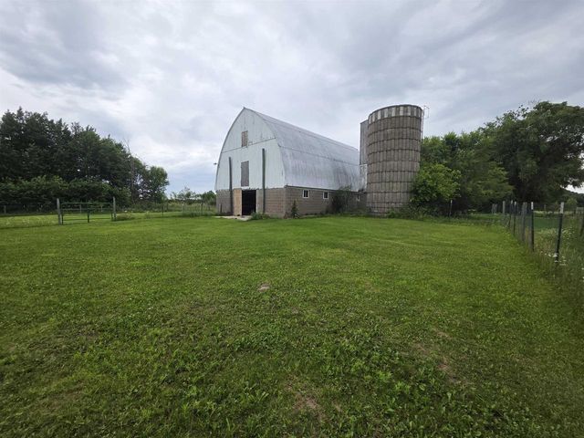 W6581 Meyer Road, New Lisbon, WI 53950