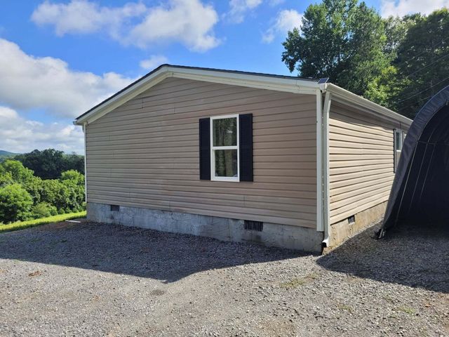 339 County Road 61, Riceville, TN 37370