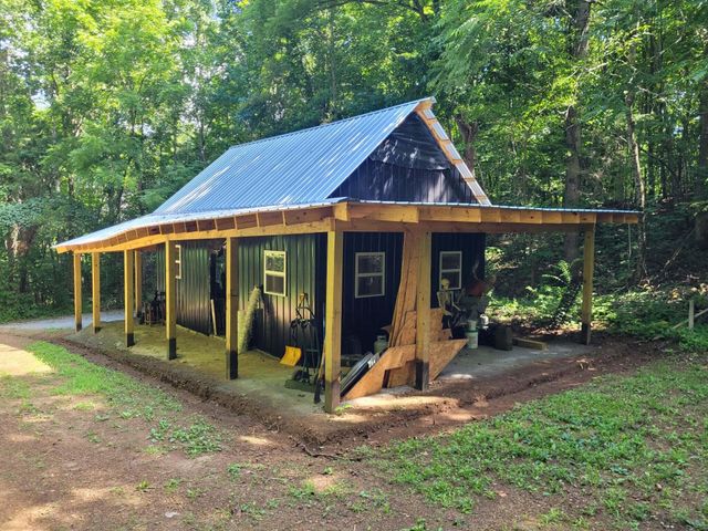 339 County Road 61, Riceville, TN 37370