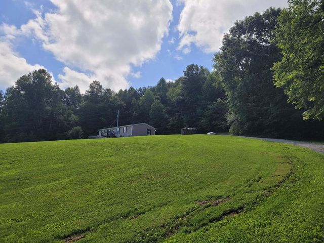 339 County Road 61, Riceville, TN 37370