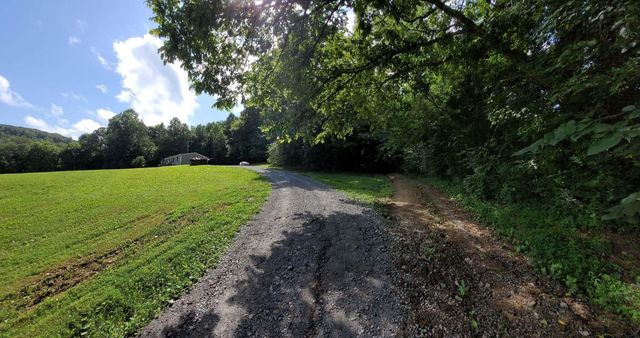 339 County Road 61, Riceville, TN 37370