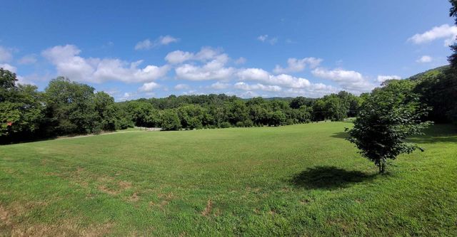 339 County Road 61, Riceville, TN 37370