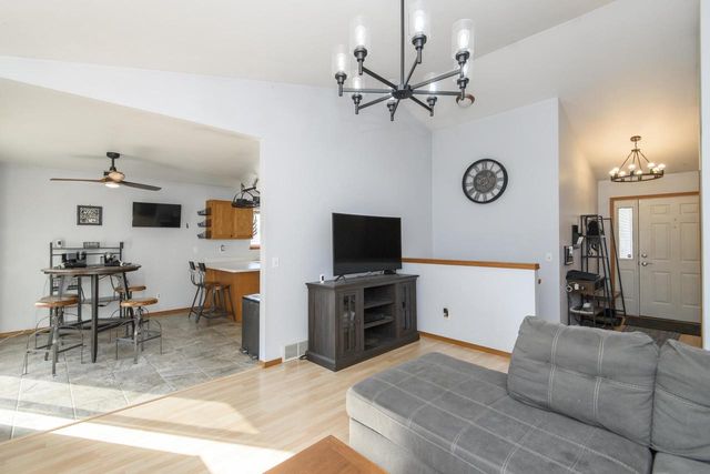 543 Goldenrod Circle, Verona, WI 53593