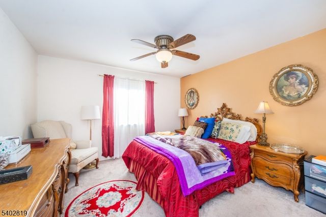 107 Nightingale Ct, Old Bridge Twp., NJ 08857