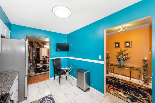 107 Nightingale Ct, Old Bridge Twp., NJ 08857