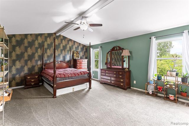 2328 Chestnut Circle, Lake Orion, MI 48360