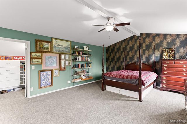 2328 Chestnut Circle, Lake Orion, MI 48360
