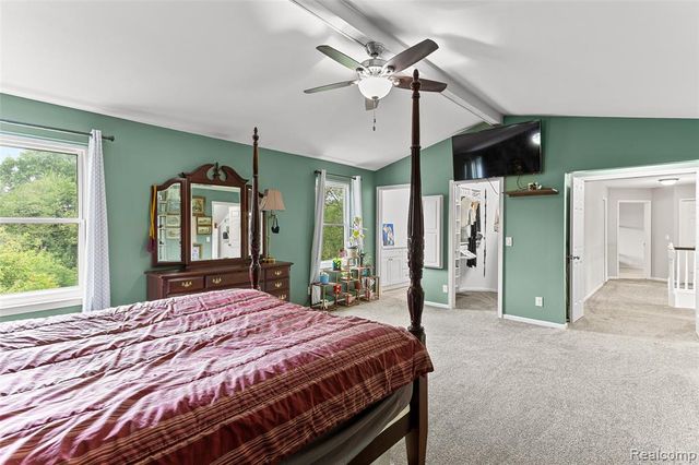 2328 Chestnut Circle, Lake Orion, MI 48360
