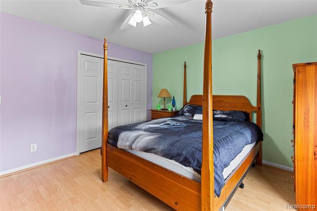2328 Chestnut Circle, Lake Orion, MI 48360