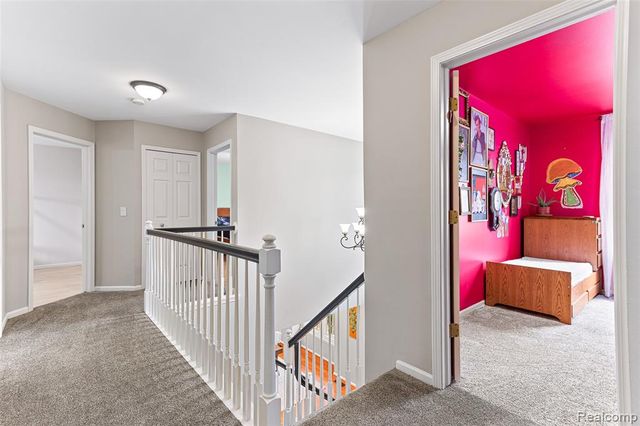2328 Chestnut Circle, Lake Orion, MI 48360