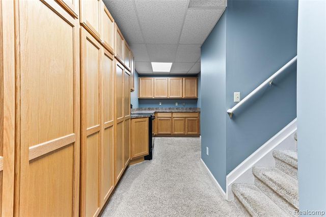 2328 Chestnut Circle, Lake Orion, MI 48360