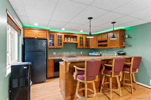 2328 Chestnut Circle, Lake Orion, MI 48360
