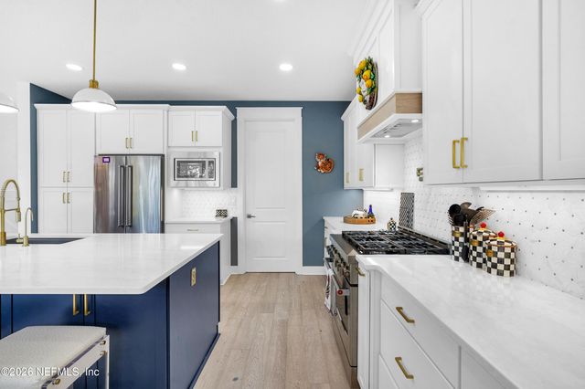 636 8TH Avenue N, Jacksonville Beach, FL 32250