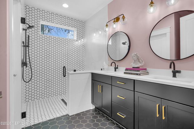 636 8TH Avenue N, Jacksonville Beach, FL 32250