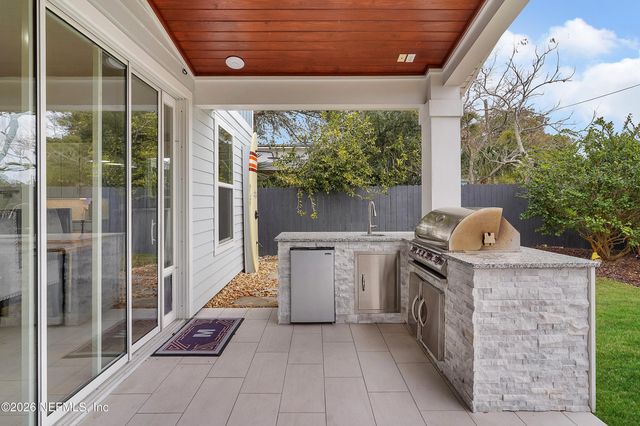 636 8TH Avenue N, Jacksonville Beach, FL 32250