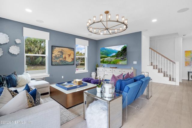 636 8TH Avenue N, Jacksonville Beach, FL 32250