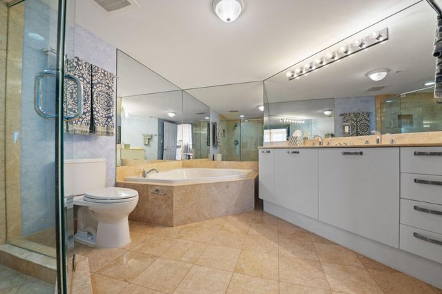 2001 N Ocean Boulevard 605, Fort Lauderdale, FL 33305