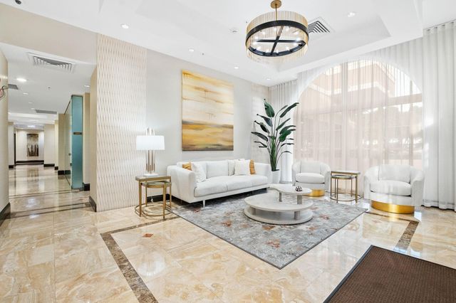 2001 N Ocean Boulevard 605, Fort Lauderdale, FL 33305