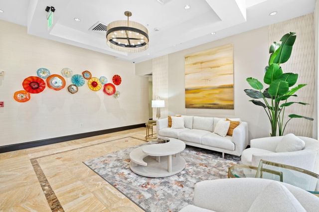 2001 N Ocean Boulevard 605, Fort Lauderdale, FL 33305