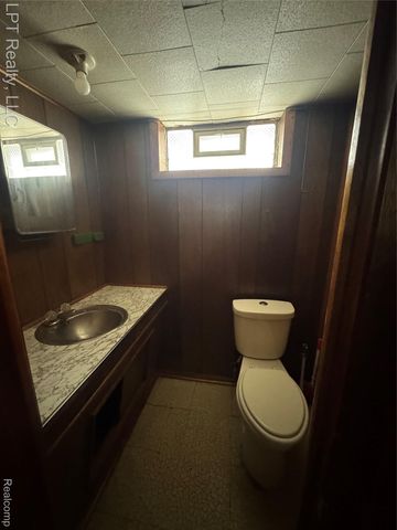 1686 S Bassett Street, Detroit, MI 48217