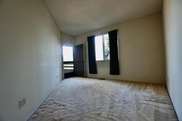 7390 Mission Trails Dr 95, Santee, CA 92071