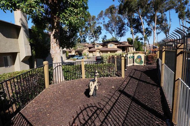 7390 Mission Trails Dr 95, Santee, CA 92071