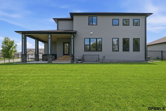 1111 Terrace View Drive, Hickman, NE 68372