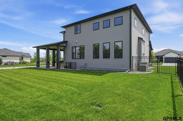 1111 Terrace View Drive, Hickman, NE 68372