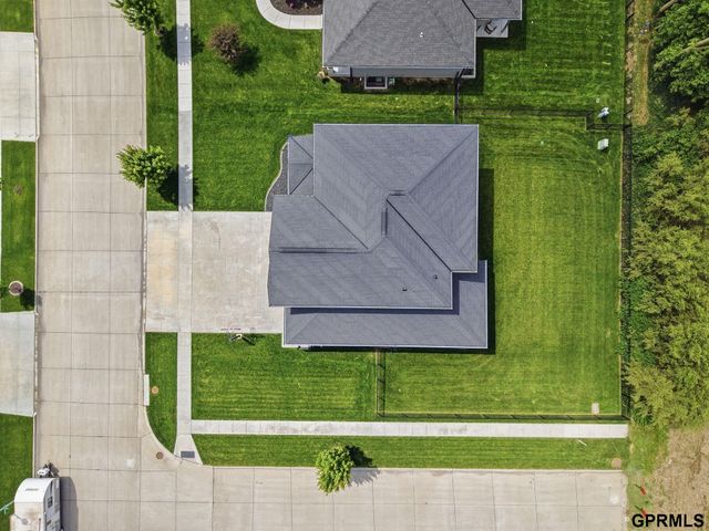 1111 Terrace View Drive, Hickman, NE 68372