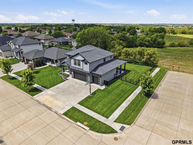 1111 Terrace View Drive, Hickman, NE 68372