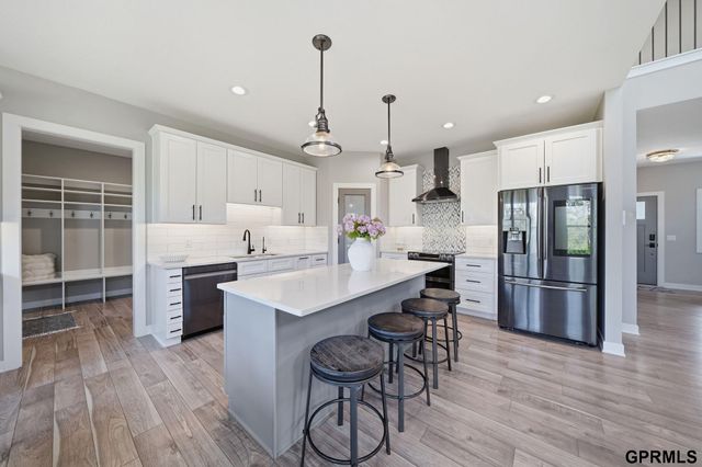 1111 Terrace View Drive, Hickman, NE 68372