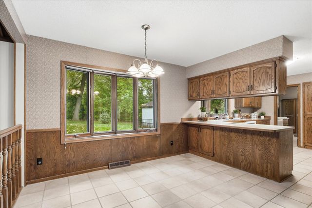 4710 Goldenrod Lane N, Plymouth, MN 55442