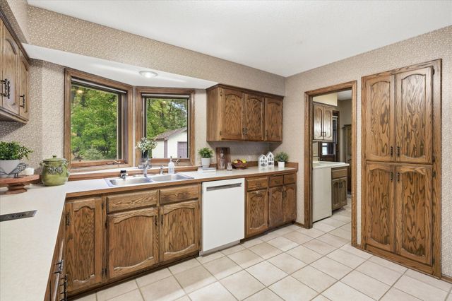 4710 Goldenrod Lane N, Plymouth, MN 55442