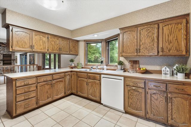4710 Goldenrod Lane N, Plymouth, MN 55442