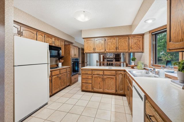 4710 Goldenrod Lane N, Plymouth, MN 55442