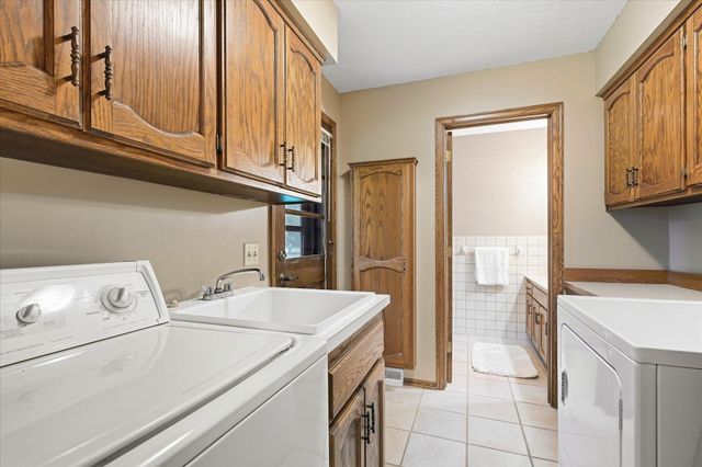 4710 Goldenrod Lane N, Plymouth, MN 55442