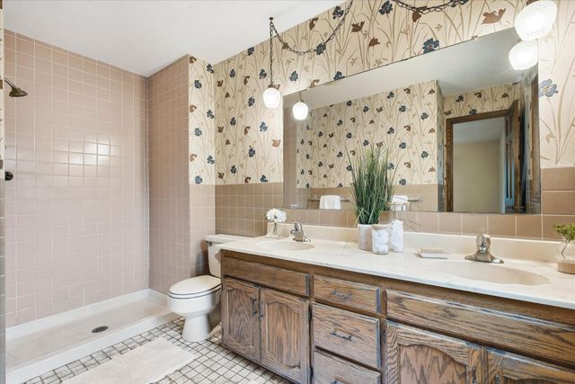 4710 Goldenrod Lane N, Plymouth, MN 55442