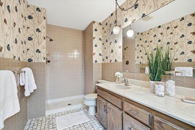 4710 Goldenrod Lane N, Plymouth, MN 55442