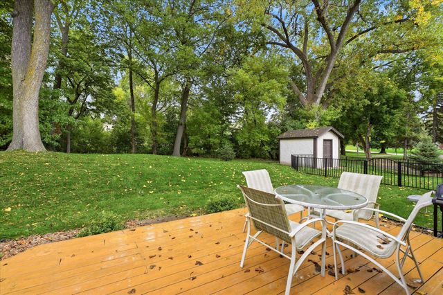 4710 Goldenrod Lane N, Plymouth, MN 55442